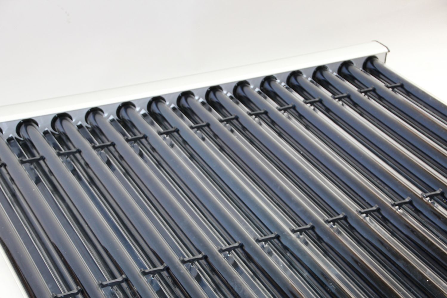 Vakuumröhrenkollektor Sonnenkollektor Eurotherm-Solar CPC - 20R (4,42 m²)